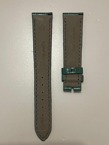 Patek Philippe Original Ladies Full Strap- Green F30 Size 17 - Picture 6 of 6