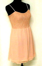 VERA WANG DRESS SIZE 9 PEACH LACEY FIT & FLARE ABOVE KNEE SPAGHETTI LAYERED LACE