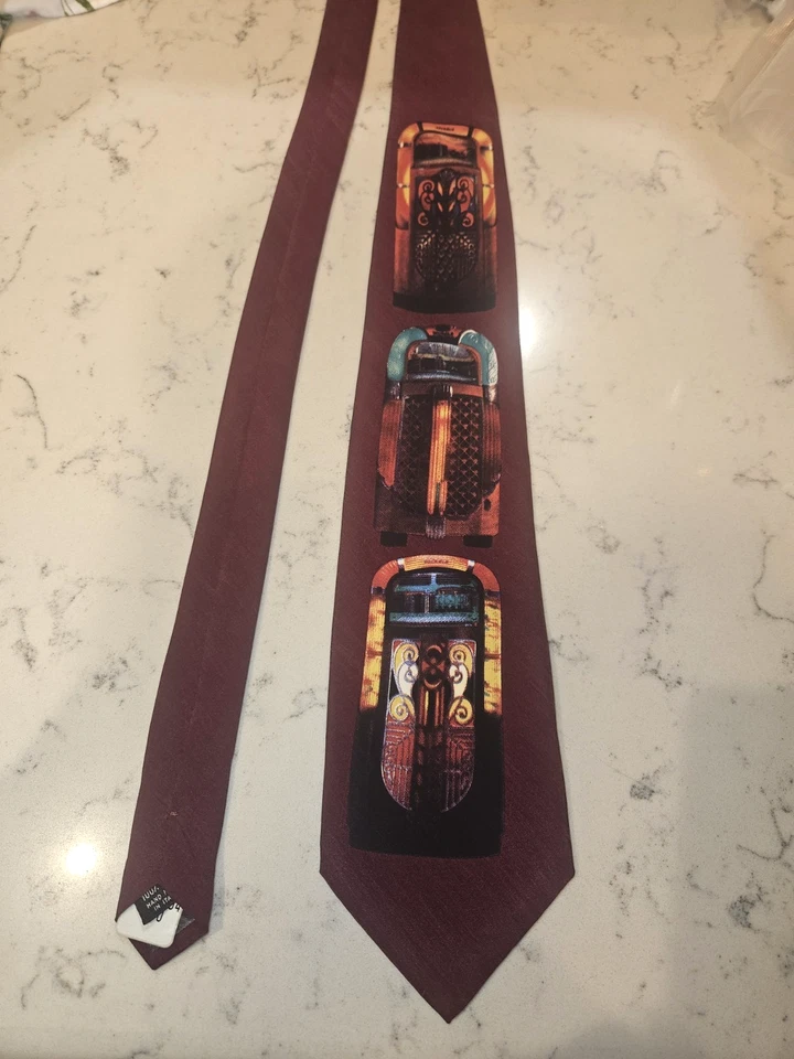 Corbata oficial Corvette 100 % seda con Juke Boxes Foto 2 de 4