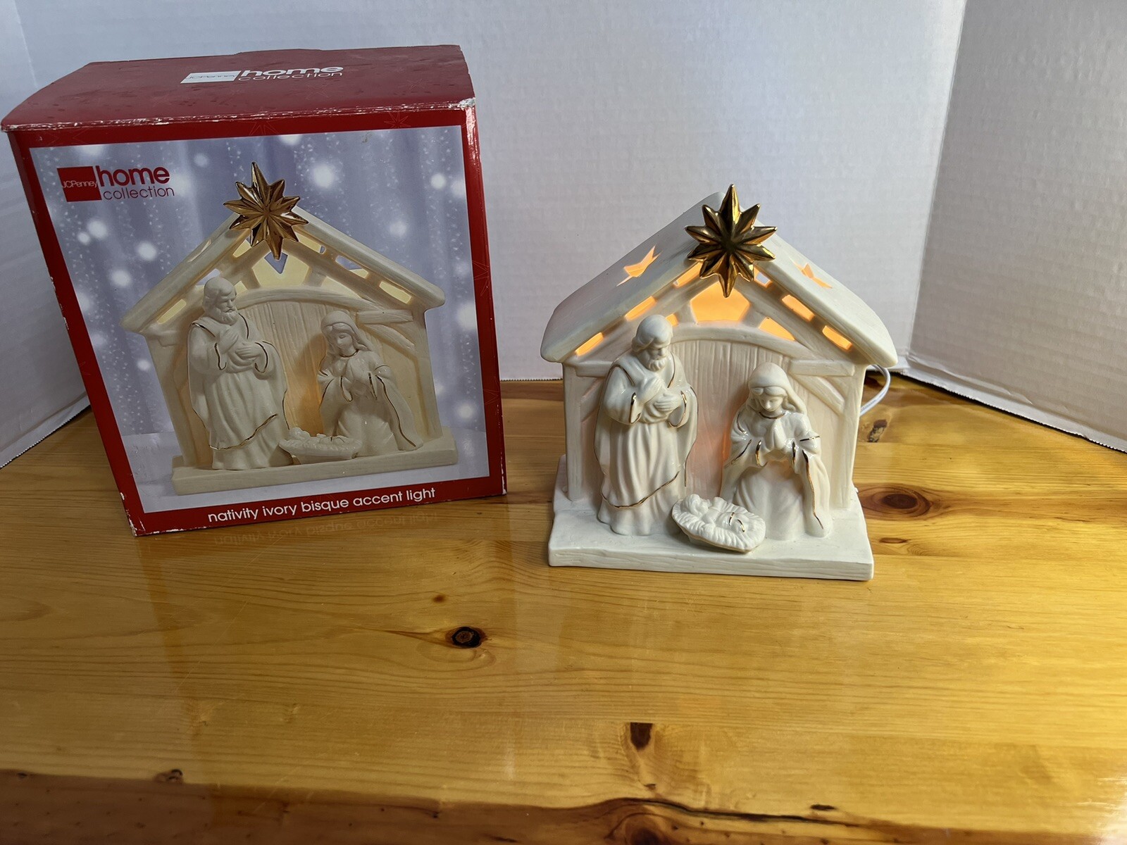 JCPenney Home Collection Light up Nativity Made Of Ivory Bisque W/Gold