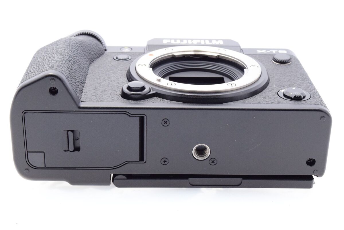 Fujifilm X-T5 Mirrorless Camera Body Black Shutter Count 153 Fujifilm X-T5 Mirrorless Camera Body Black Shutter Count 153