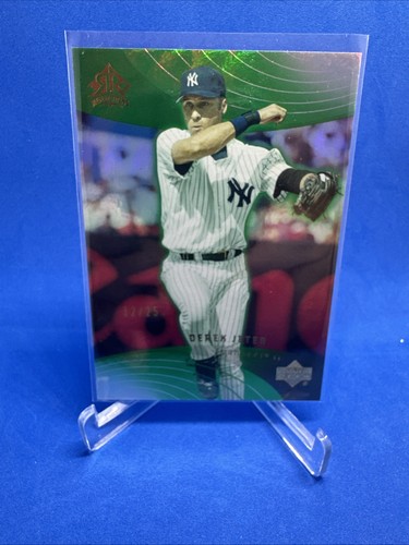 Derek Jeter [Emerald] #93 2005 Upper Deck Reflections card