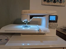 Husqvarna Viking Opal 690Q Computerized Sewing and Quilting Machine
