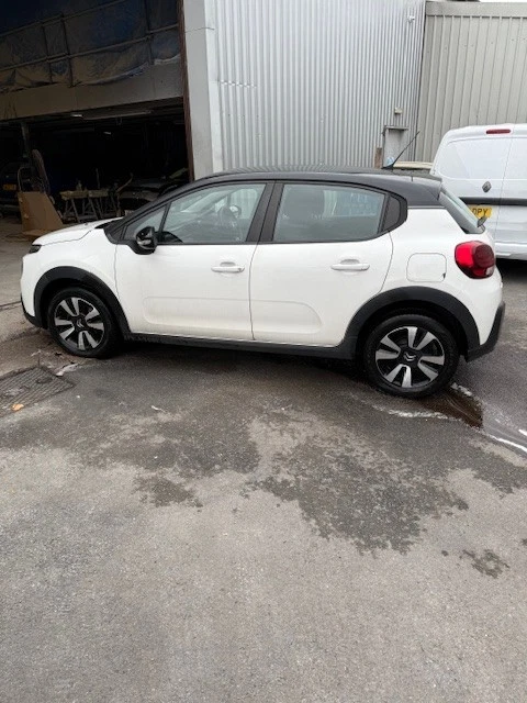 2019 Citroen C3  1.2  Feel PureTech 5dr SUV Petrol Manual - Image 4 of 4