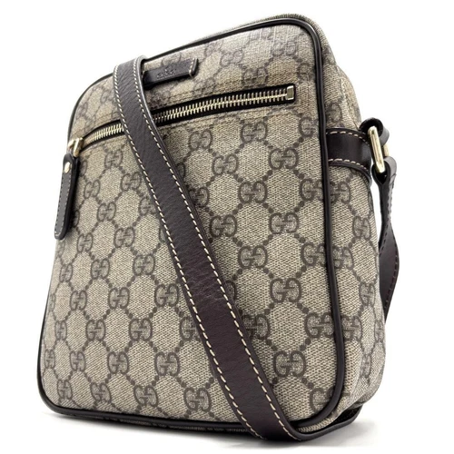 Sac bandoulière Gucci GG Supreme marron bandoulière logo en relief taille H21xL18,5xP6cm