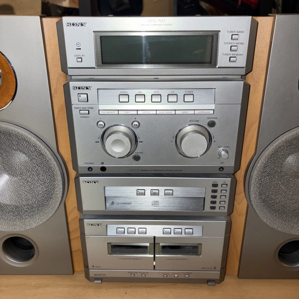 Sony MHC-NX1 HiFi Component System. 5-Disc. Double Cassette. With Remote!! - Image 2 of 4