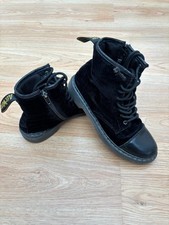 Girls Dr Martens Airwair Pooch Black Velvet Boots Size UK 2 US 3 EUR 34
