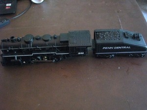 Vintage Marx 1666 O Scale 2-4-2 Locomotive And Penn Central Tender A4 TESTED