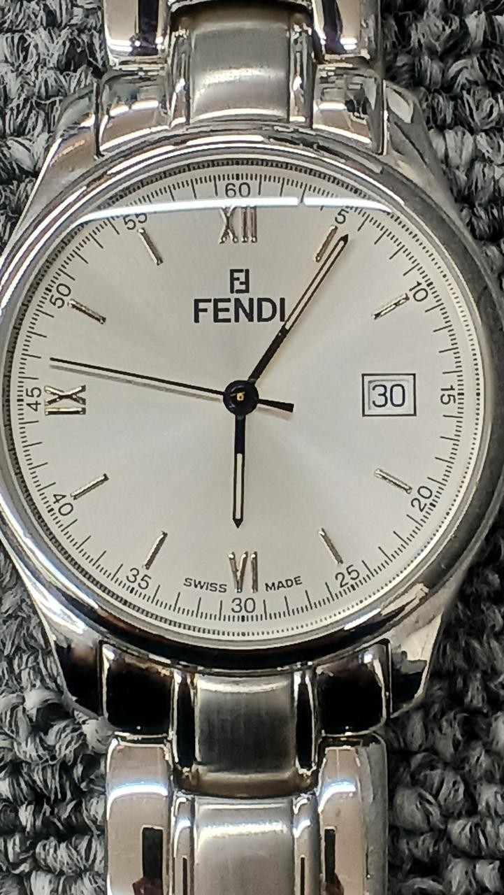 FENDI Quartz Analog Unisex Watch 3 Months Guarantee Used