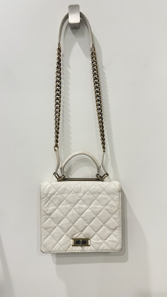   CHANEL Rare Vintage White Crackled Leather Shoulder Bag – Collector Piece
