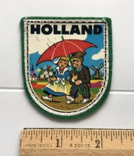 Holland The Netherlands Dutch Boy Girl Under Umbrella Souvenir Green Felt Patch