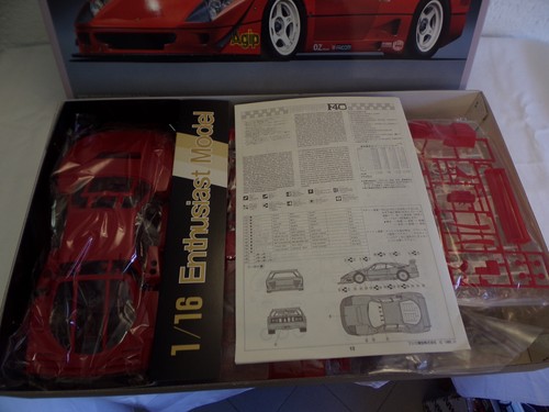 Kit/Kit Ferrari F40 LM - 1:16 - Fujimi 10116 Rosso - IMBALLO ORIGINALE - Foto 8 di 8