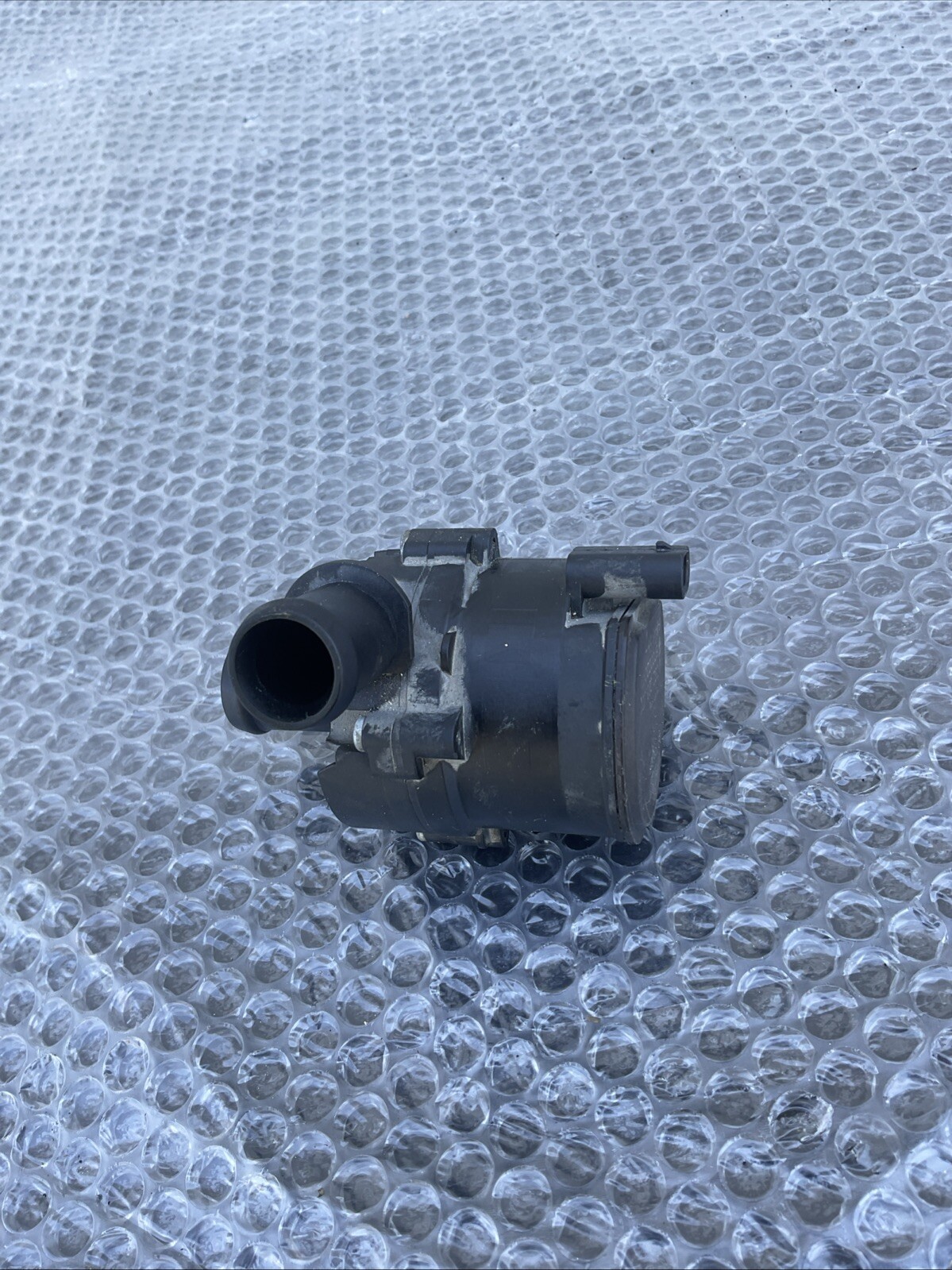 15-19 Ferrari 488 Spider Water Coolant Recirculation Pump