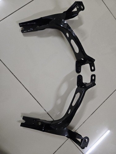 Soportes delanteros parachoques Toyota Corolla KE70 AE70 JDM (Nuevo) - Imagen 4 de 6