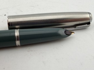 Lovely Vintage Parker 51 Fountain Pen Grey & Steel 14ct Gold Medium Tip