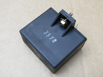 BMW K75S 1988 57,650 miles bulb monitoring relay (8283) - Image 1 of 4