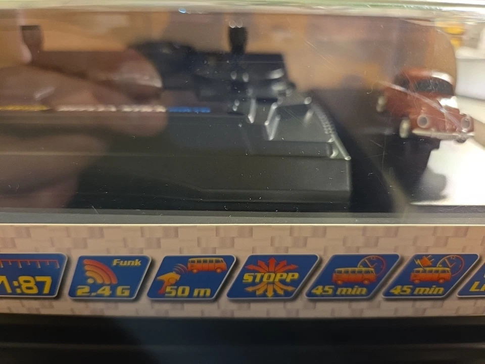 Carson 500504147 - 1:87 VW Beetle rot 2.4G 100% RTR   Neuware - Bild 4 von 4