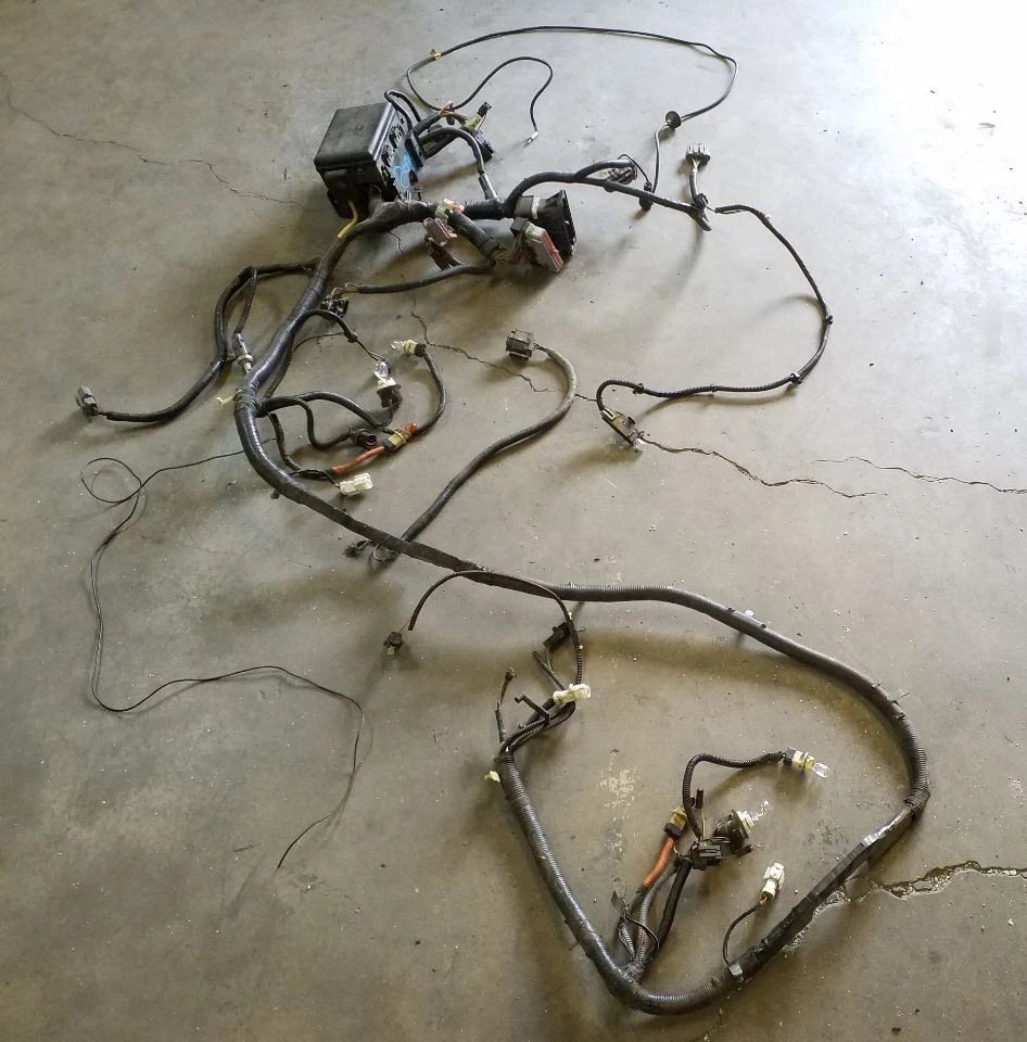 5.0L Engine Fuse Box w/ Wire Harness F5TB-12A581-MN | Fits 94 95 96 97 Ford F150 - Image 4 of 4