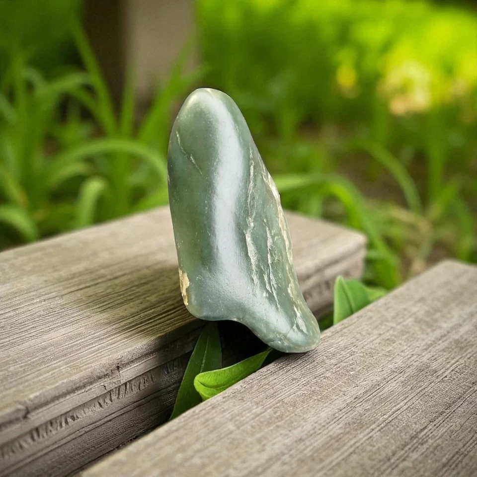 Nice Uncut Small Piece Natural Green Nephrite Jade 0.6 lb - Image 2 of 4