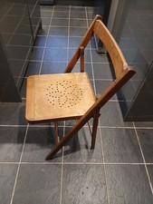 FOLDING WOODEN CHAIR