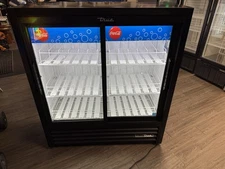 2025 True GDM-41SL-54-HC-LD 46" Two Section Glass Door Merchandiser *TESTED*