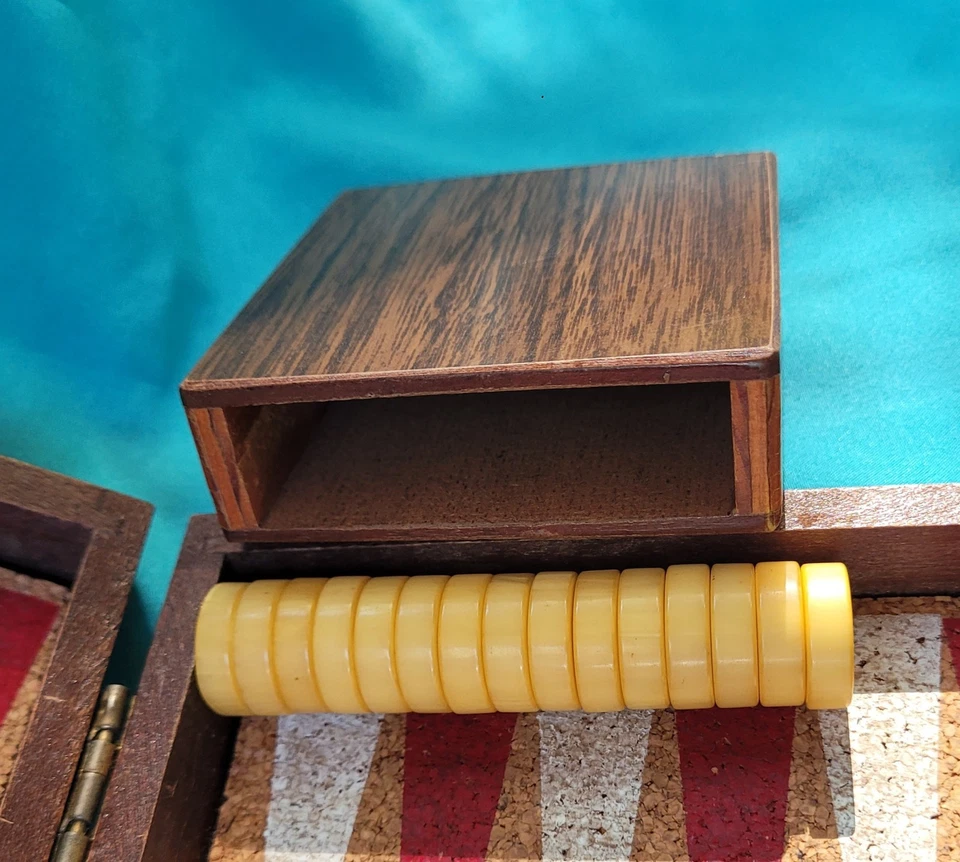 Vintage Drueke Backgammon Game Magnetic Bakelite Movers Wood Case Red Cream - Image 3 of 4