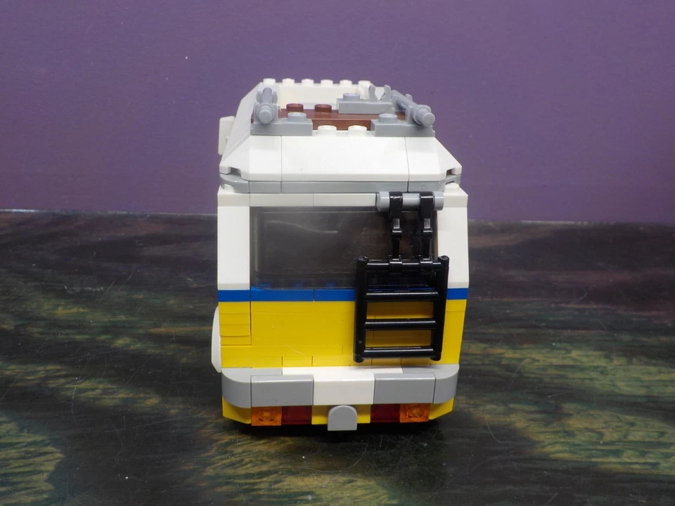 Lego 31079 Creator Sunshine Surfer Van Complete Set 3-in-1 Yellow - Image 3 of 4