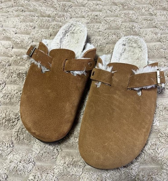 Women Brown Slippers 38