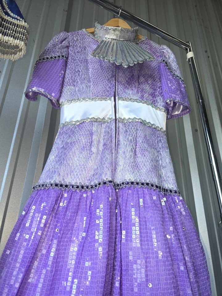Платье Mardi Gras Argus, костюм размер SMALL с головным убором фиолетовое JEN8050 - Изображение 4 из 4