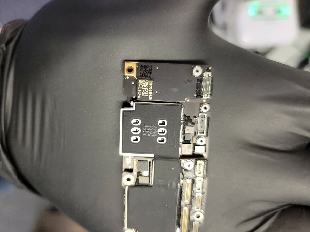iPhone XS 64GB 画面故障あり 修理時間1時間】 iPhone XSタッチ切れ・タッチセンサーの故障を