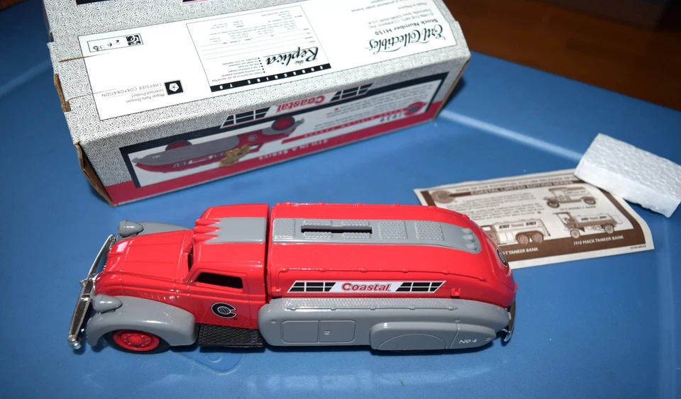 Dodge Airflow Tanker Bank Coastal 1939 de colección escala 1:38 fundido a presión por Ertl nuevo en caja 1996 Foto 2 de 4