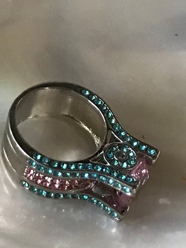 Estate High Set Round Pink Rhinestone w Tiny Blue & Pink Sides Silvertone Cockta - Picture 3 of 10