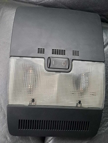 Plafonnier éclairage AUDI A2 - Pièce D'occasion Réf 8Z0947111EEC3, Garantie 12 Mois