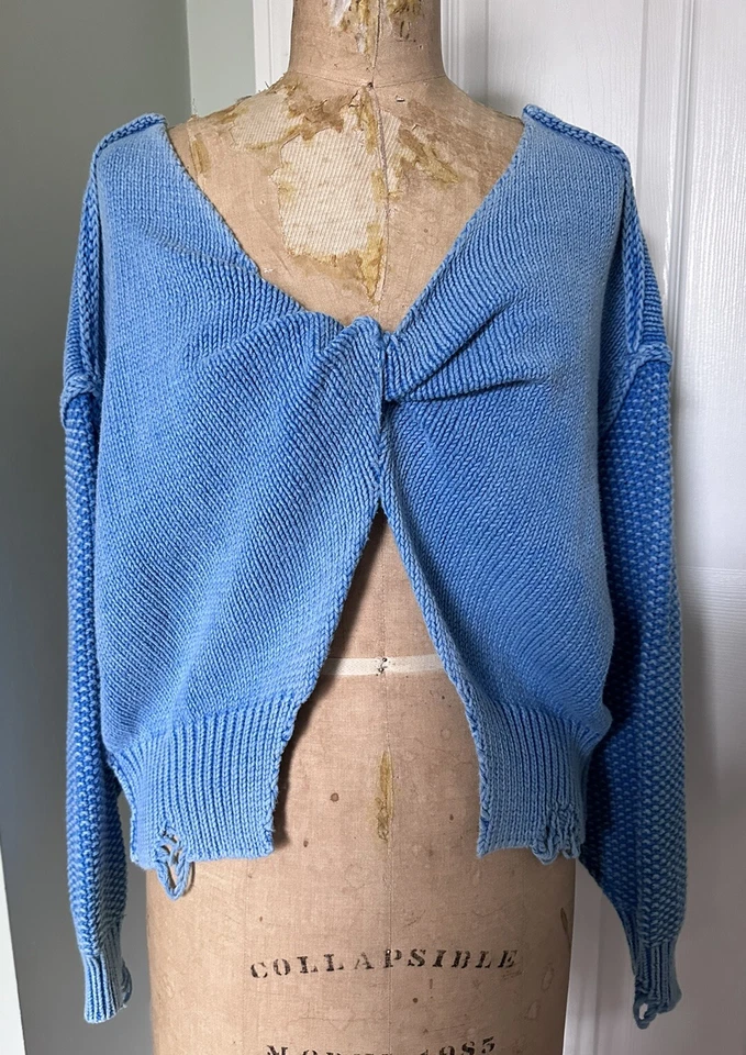 Wild Fox 短款毛衣蓝色棉破洞开口超大尺寸 S — 第 3/4 张图片