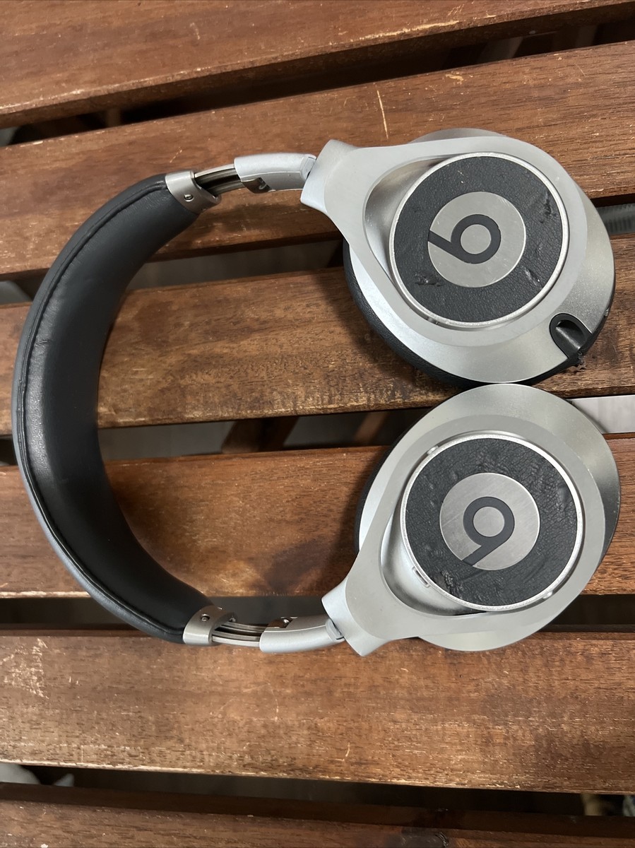Beats Executive Wired Over-Ear Headphone - Silver MH6W2AM/A