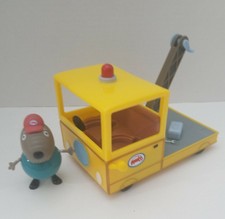 peppa pig little tow truck