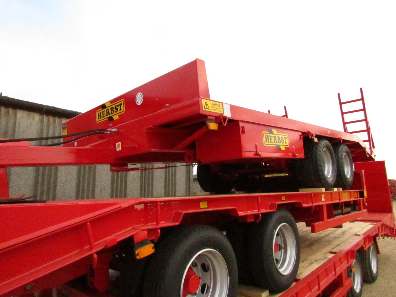 HERBST Low Loader 18ft Beavertail Plant Trailer, 7.8 tonne carry - New ...