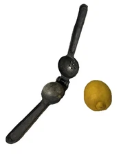 Pagoel Vintage Lemon Press Cast Iron All Metal Juicer Hand Citrus Lime Squeezer