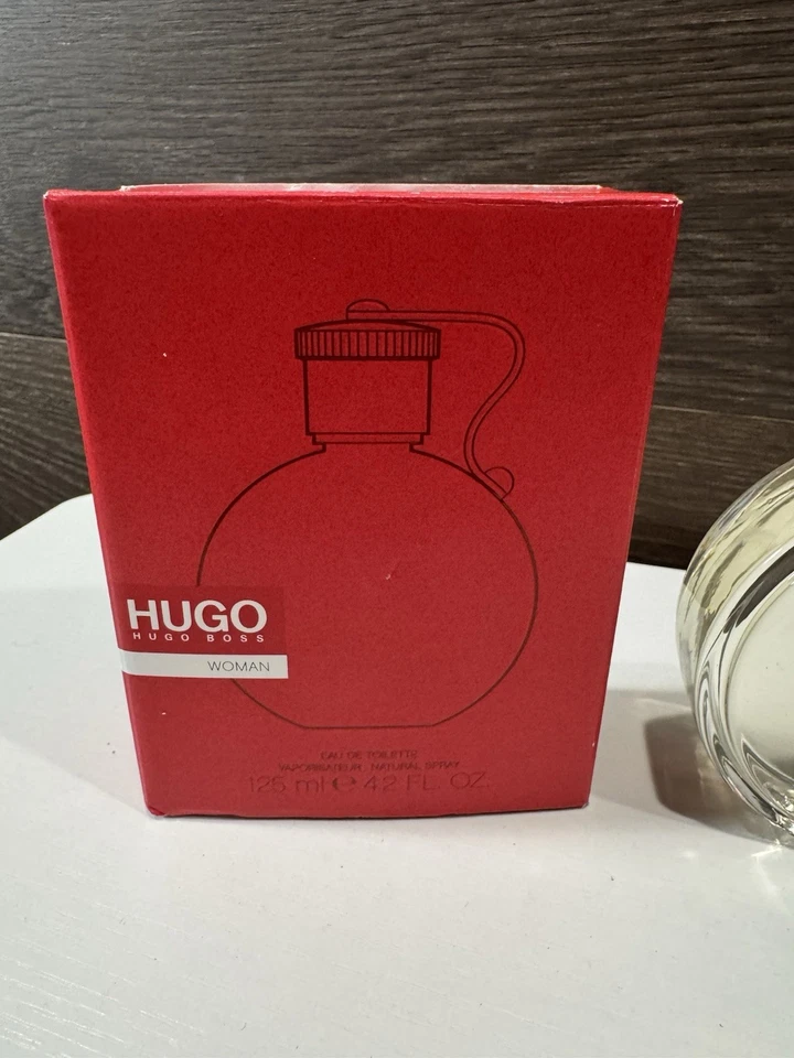 Eau De Toilette Spray HUGO Woman por HUGO BOSS 4,2 oz/125 ml DE COLECCIÓN  Foto 2 de 4