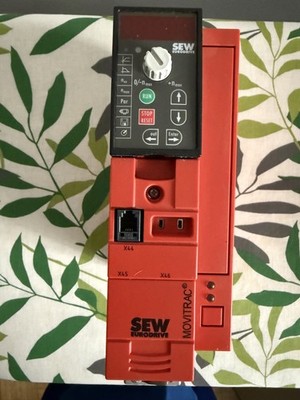SEW Eurodrive Frequenzumrichter 0,55 KW MC07B0005-5A3-4-S0