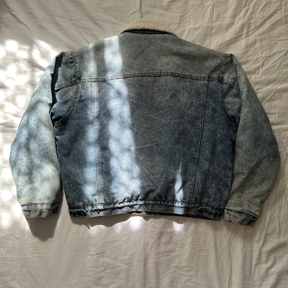 Vintage Denim Jacket With Sherpa Collar And Lining Fall Layering Washed Blue     - Image 2 of 4
