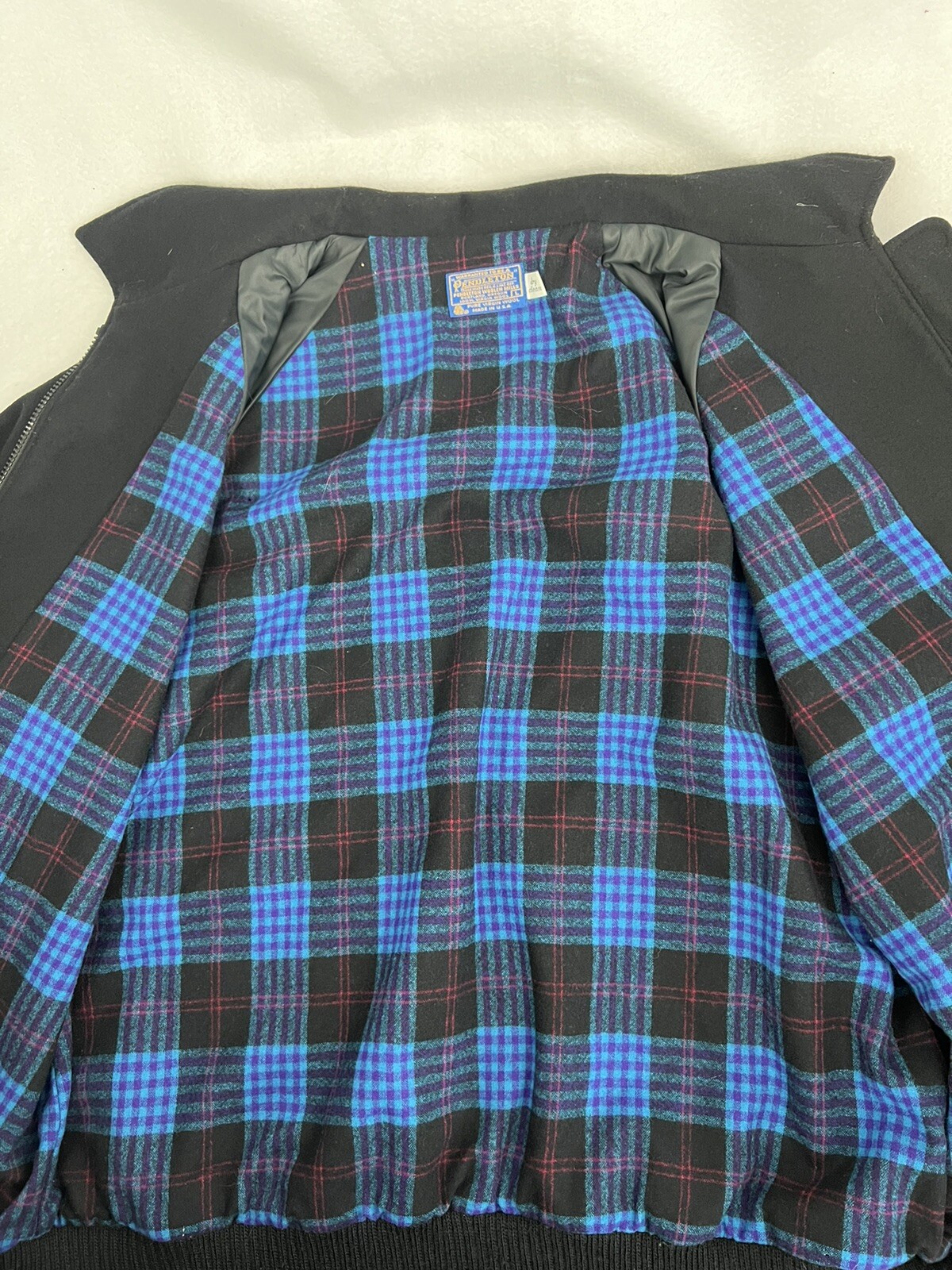 Pendleton Men's Large Solid Black 100% Pure Virgi… - image 3