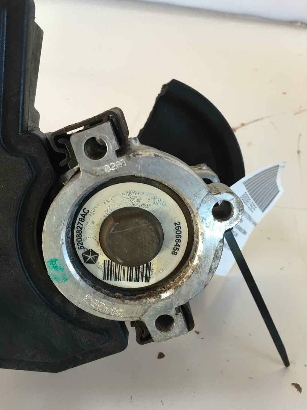 02 04 JEEP GRAND CHEROKEE POWER STEERING PUMP BROKEN PULLEY P/N