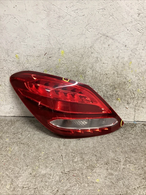 2015-2018 MERCEDES-BENZ C CLASS LEFT LH DRIVER SIDE TAIL LIGHT OEM SEDAN