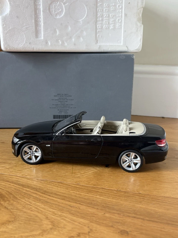 1/18 BLACK BMW 3 SERIES KYOSHO MUNICH SPECIAL CONVERTIBLE FOLDING ROOF RARE! - Image 4 of 4