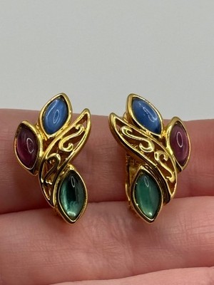 Vintage Trifari TM Signed Gold Tone Multicolor Clip On Earrings