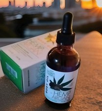 Natural Therapy Hemp  Argan Body Oil 4 fl oz New In Box