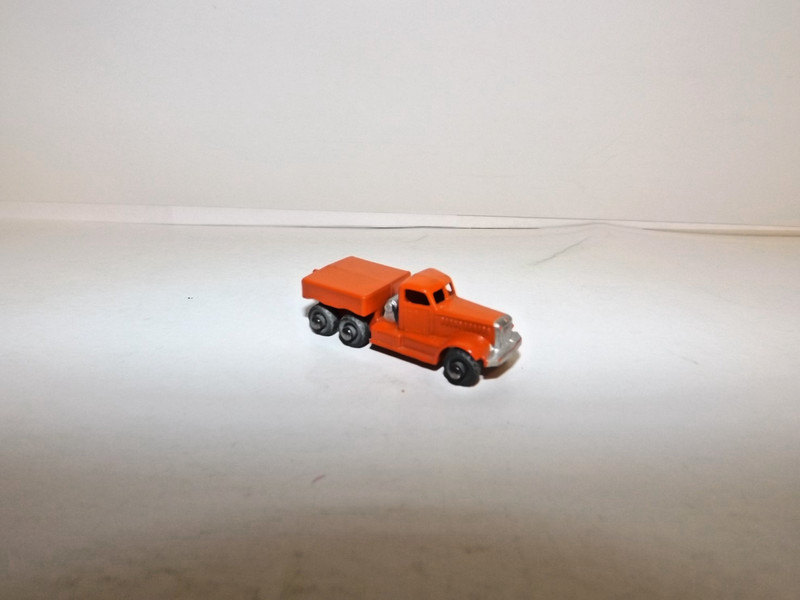 MATCHBOX REGULAR WHEEL NO.  15-A PRIME MOVER ORANGE BODY, GMW M UNBOXED