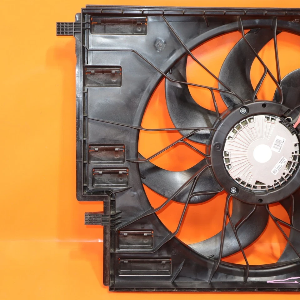 Ventilador de refrigeración Volvo XC90 2016 2017 2018 2019 2020 600W 31657360 OEM Foto 2 de 4