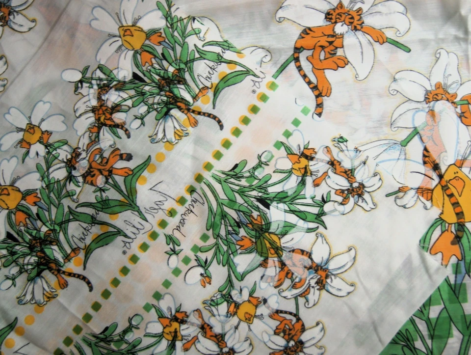 Tela semi transparente Tiger Lily Boarder 36" X 60" de 1 yarda Foto 2 de 4